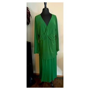 Carolyn Strauss Collection 2-Piece Tunic Top and Skirt Set